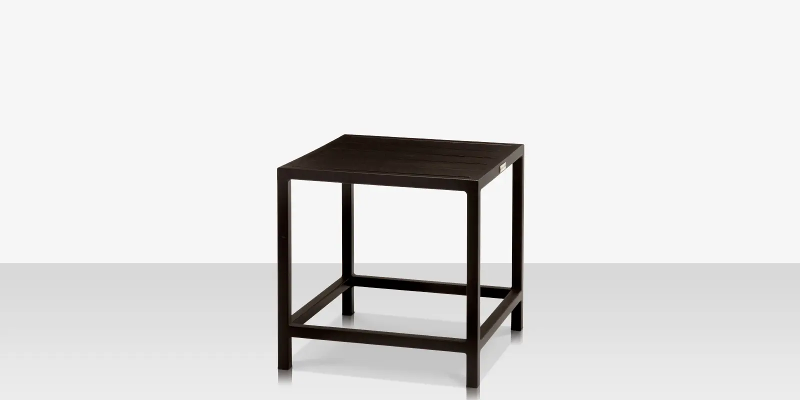 03_delano_side_table_sq_plain_black_angle_2.webp