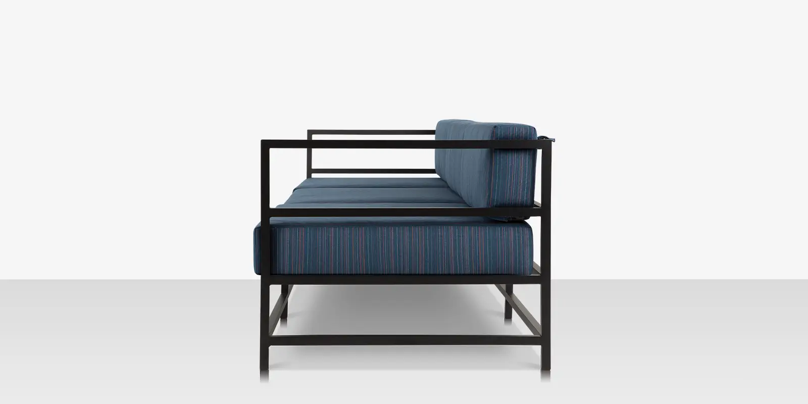 delano-sofa-side.webp