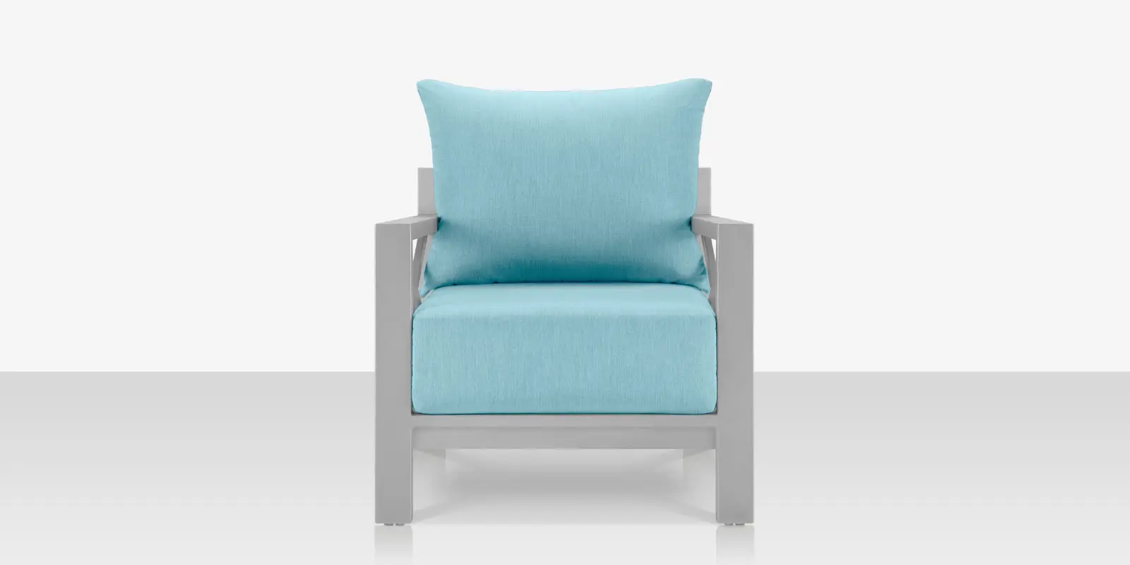 01_dynasty_lightblue_clubchair_front.webp