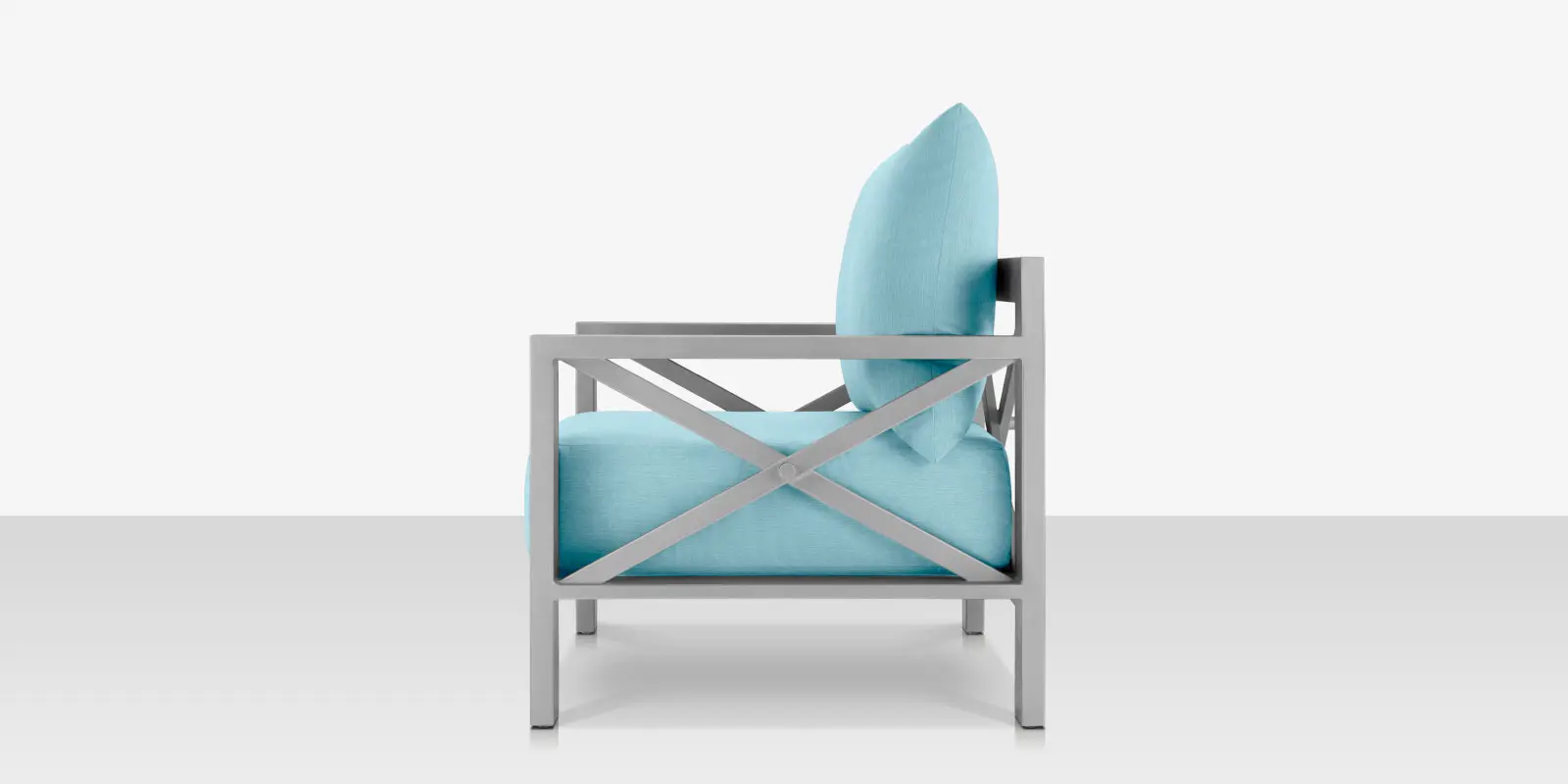 04_dynasty_lightblue_clubchair_side.webp