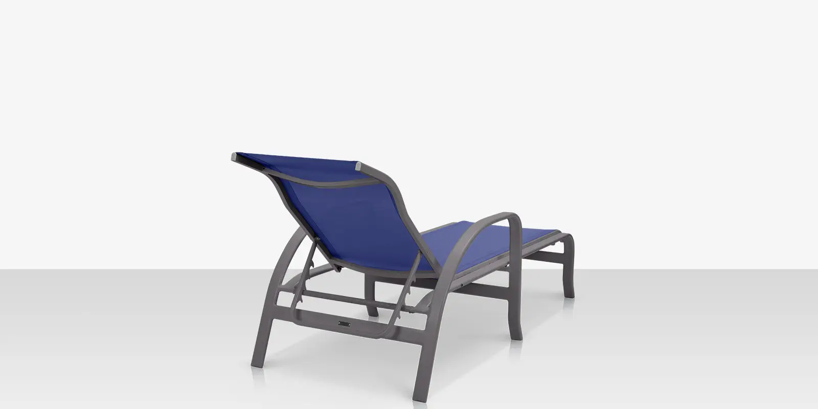 05_atlantic_chaise_with_arms_style_02_back_angle_02.webp