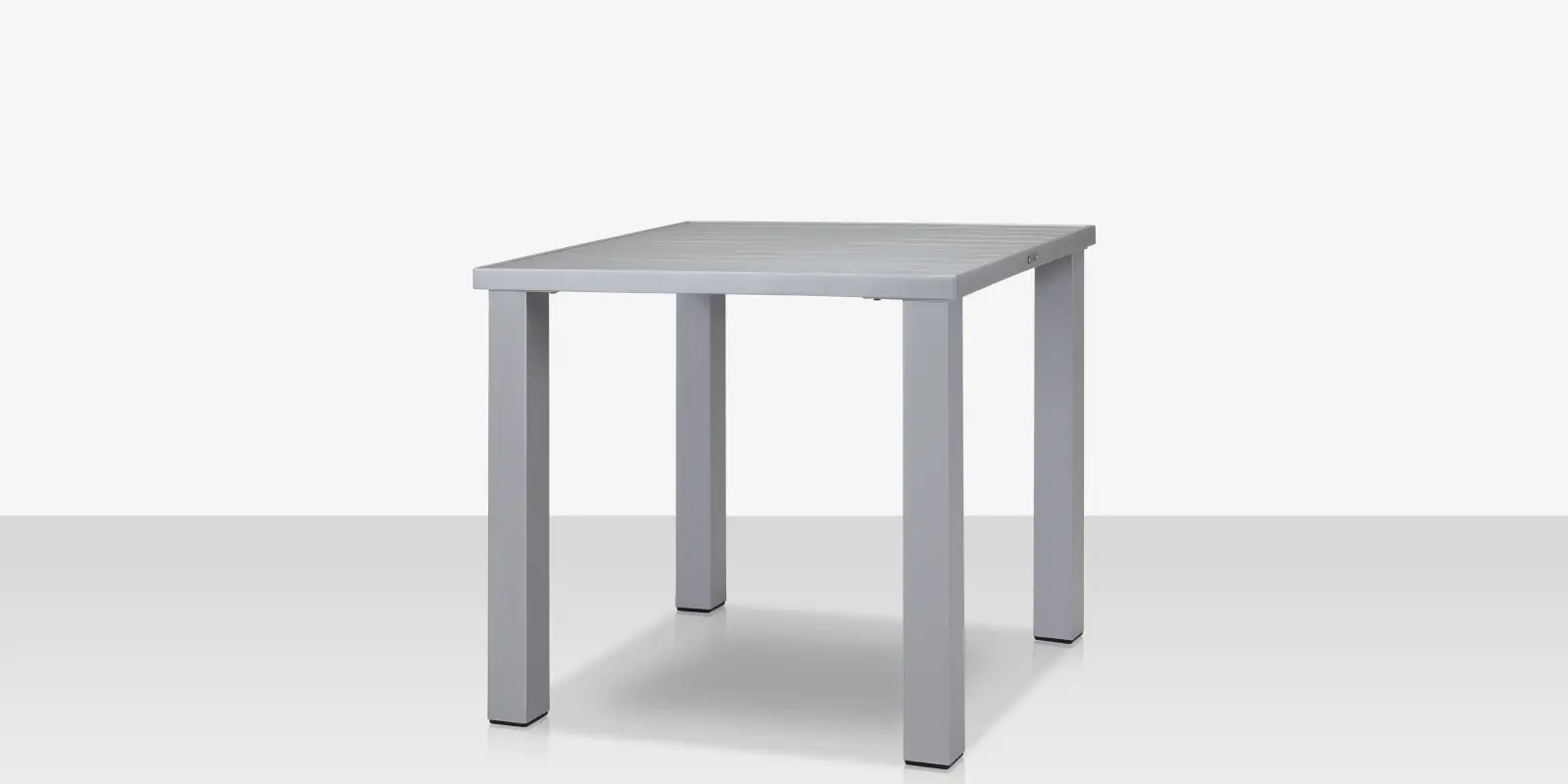 04_fusion_table_square_angle.webp