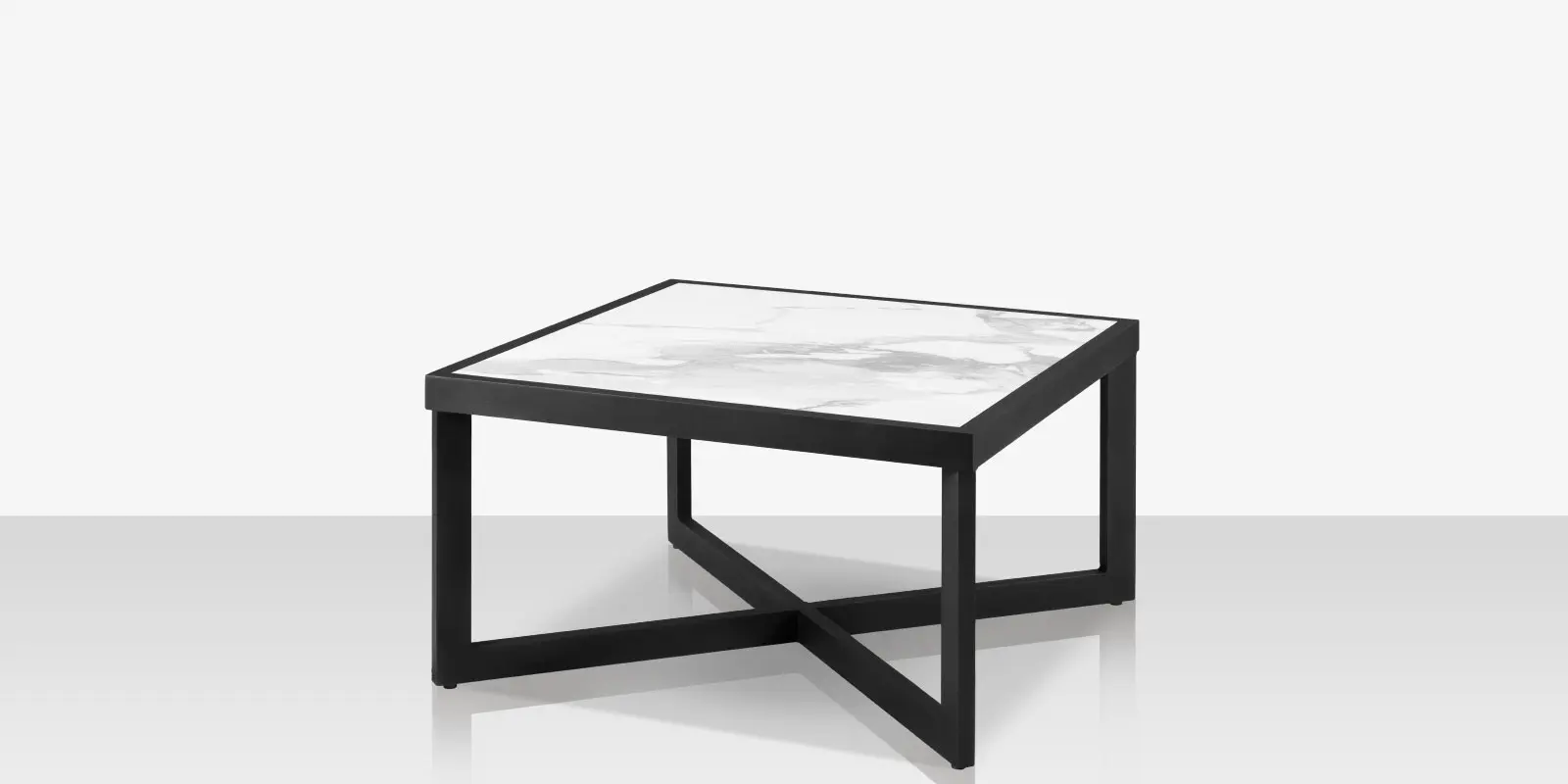02_iconic_coffee_table_square_32_angle_2.webp