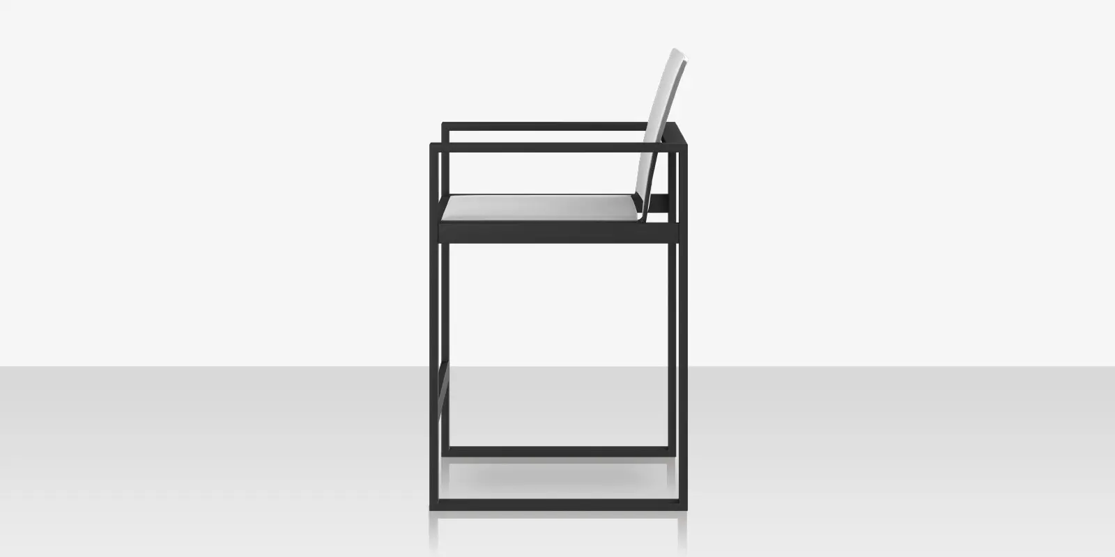 04_iconic_bar_chair_side.webp