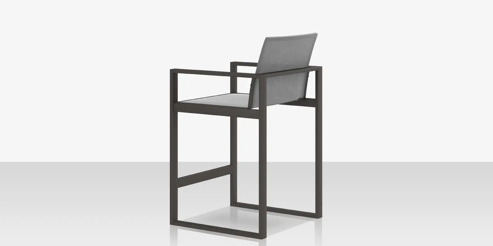 05_iconic_bar_chair_xl_back_angle.webp
