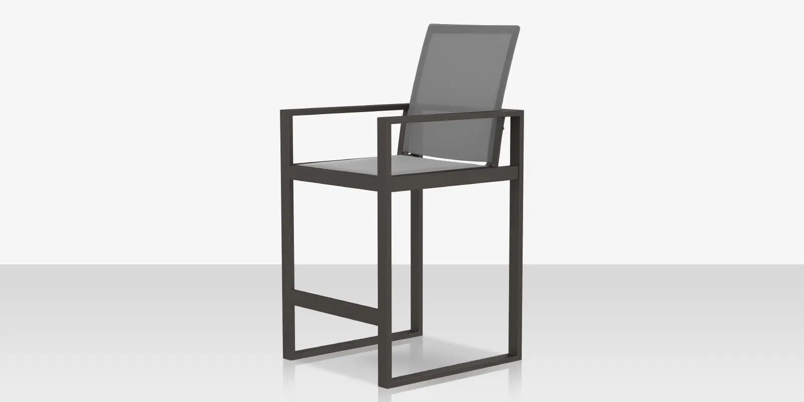 03_iconic_bar_chair_highback_angle_2.webp