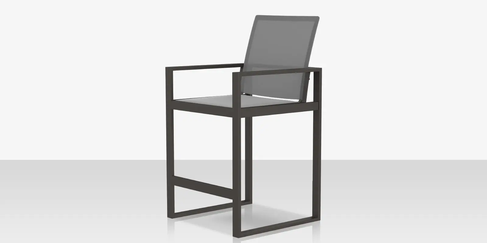 03_iconic_bar_chair_highback_xl_angle_02.webp