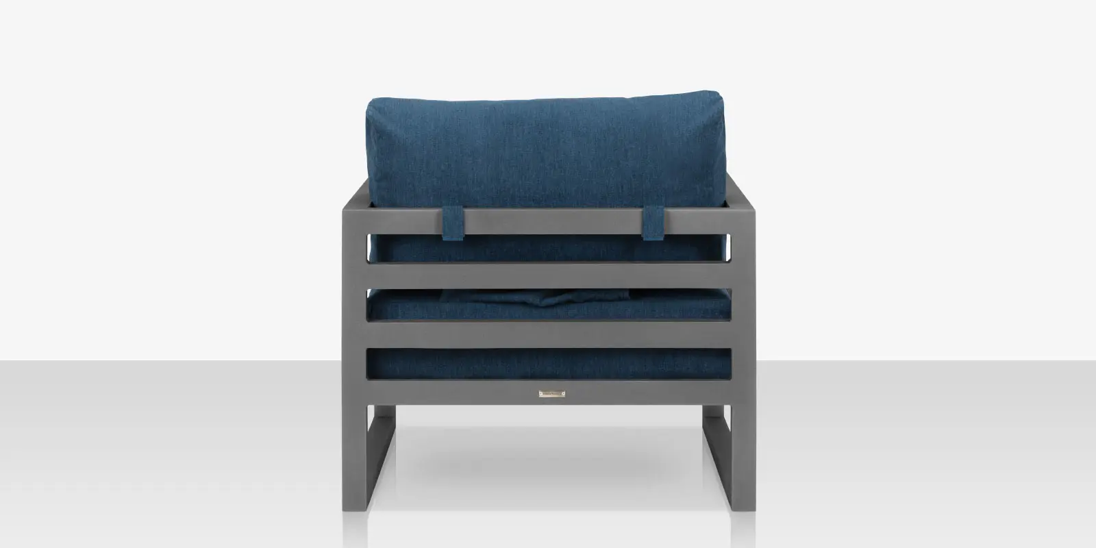 12_iconic_club_chair_silver_blue_back.webp