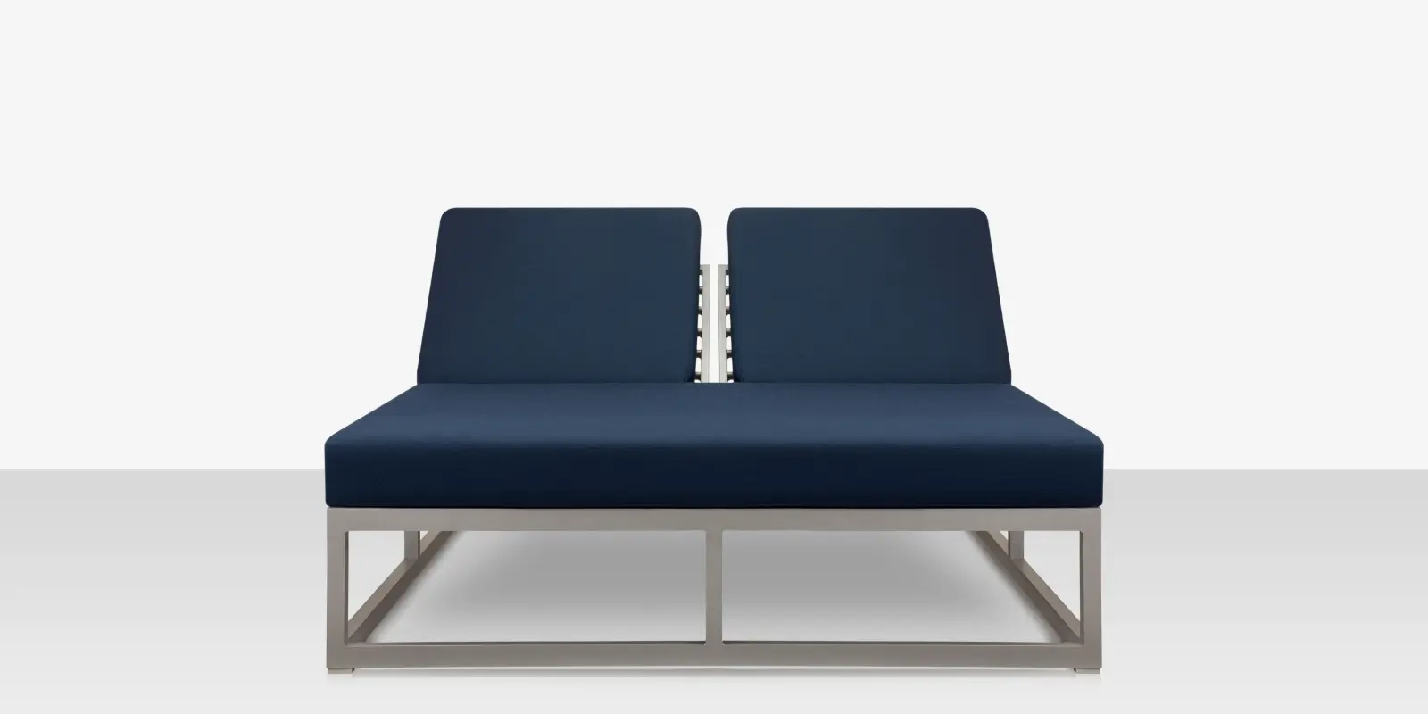 05_monaco_daybed_front.webp