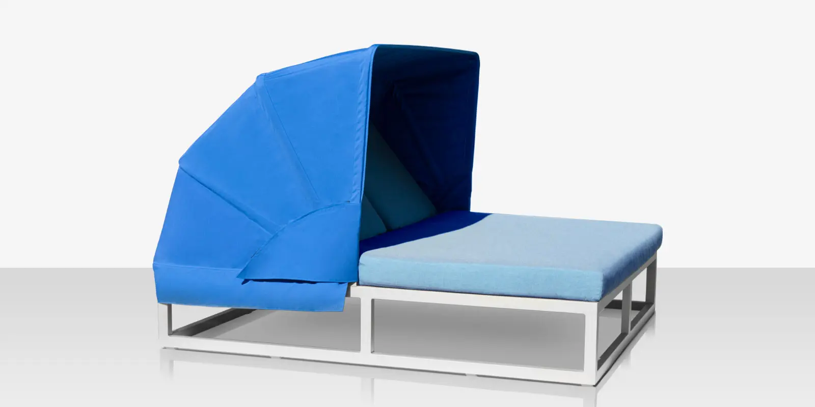 09_monaco_daybed_with_canopy.webp