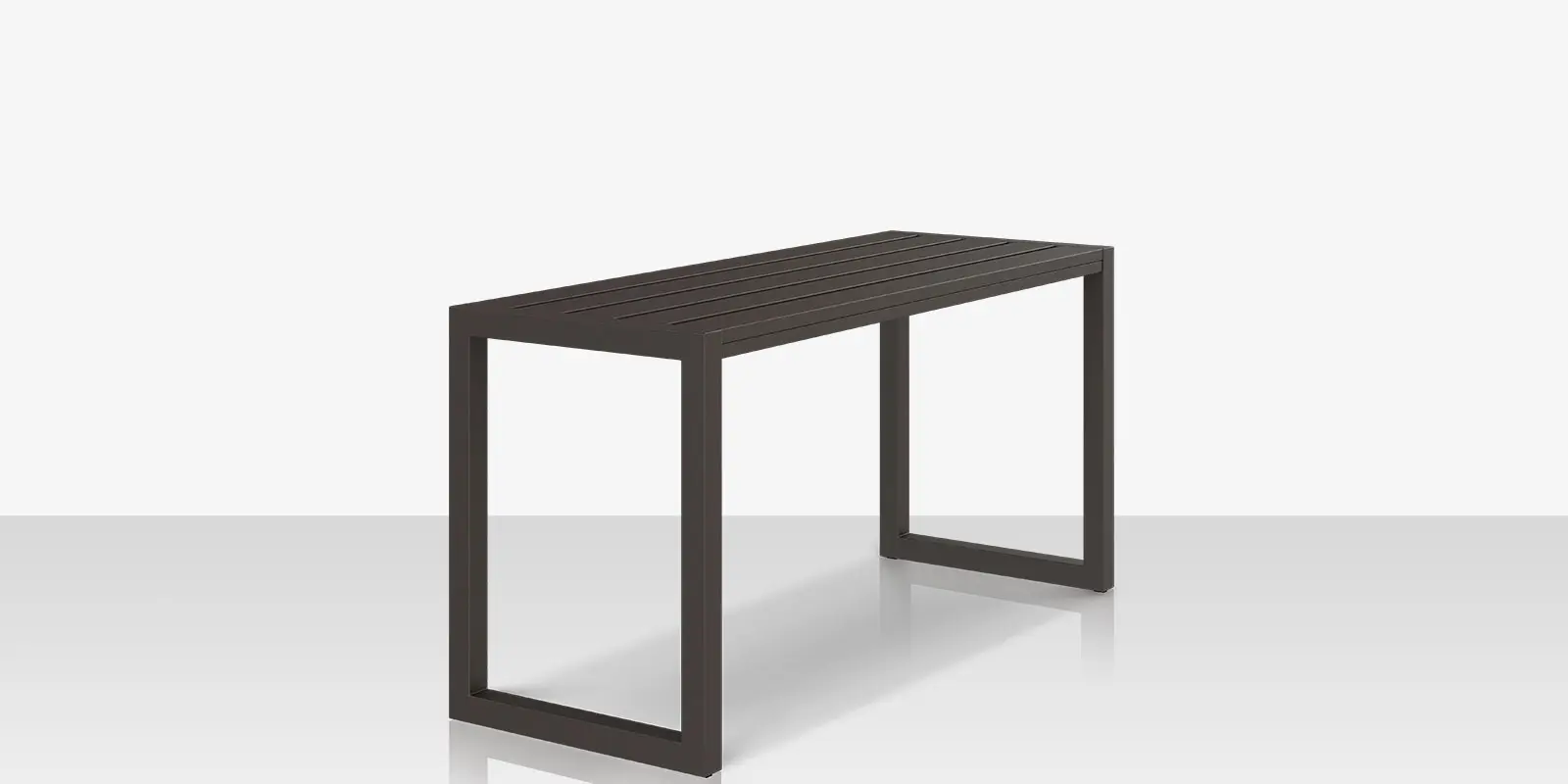 05_iconic_console_table_angle_03.webp