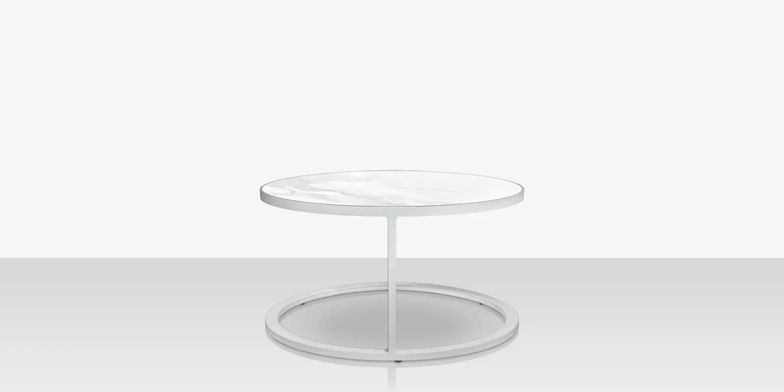 04_iconic_nesting_table_small_side.webp