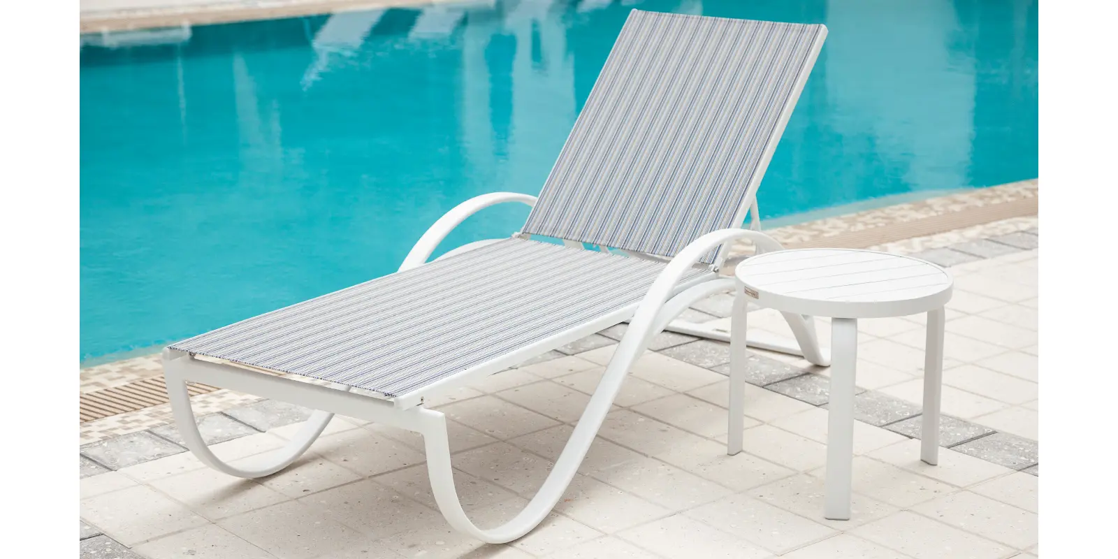 gallery01_atlantic_side_table.webp