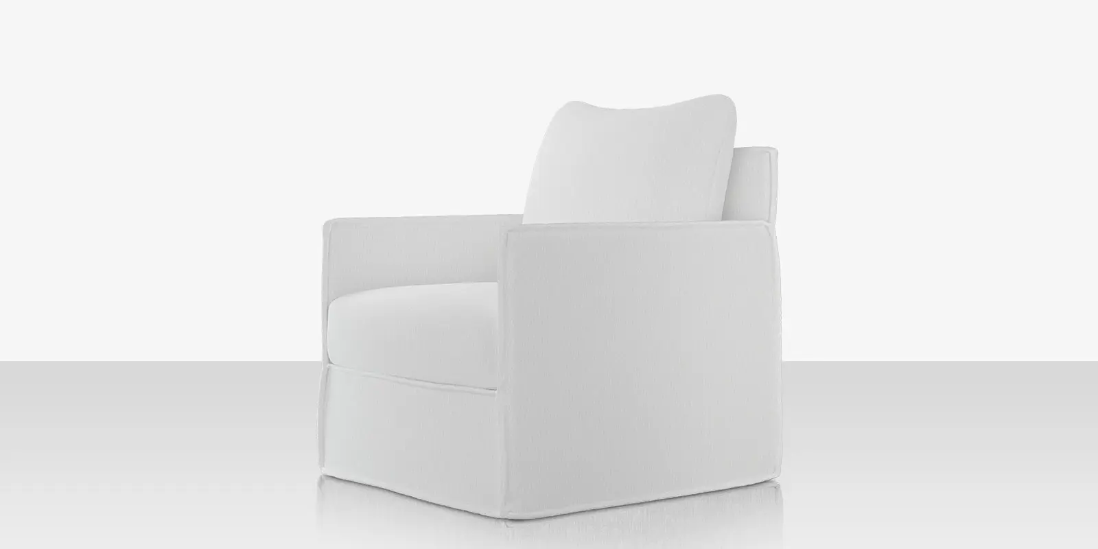 luna_clubchair_white_angle_02.webp