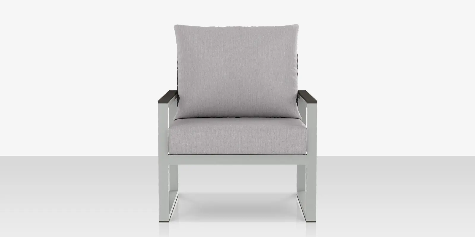 01_modera_new_club_chair_front.webp