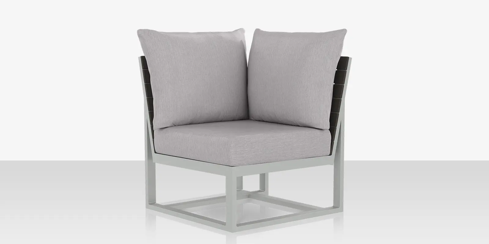 01_modera_new_corner_front.webp