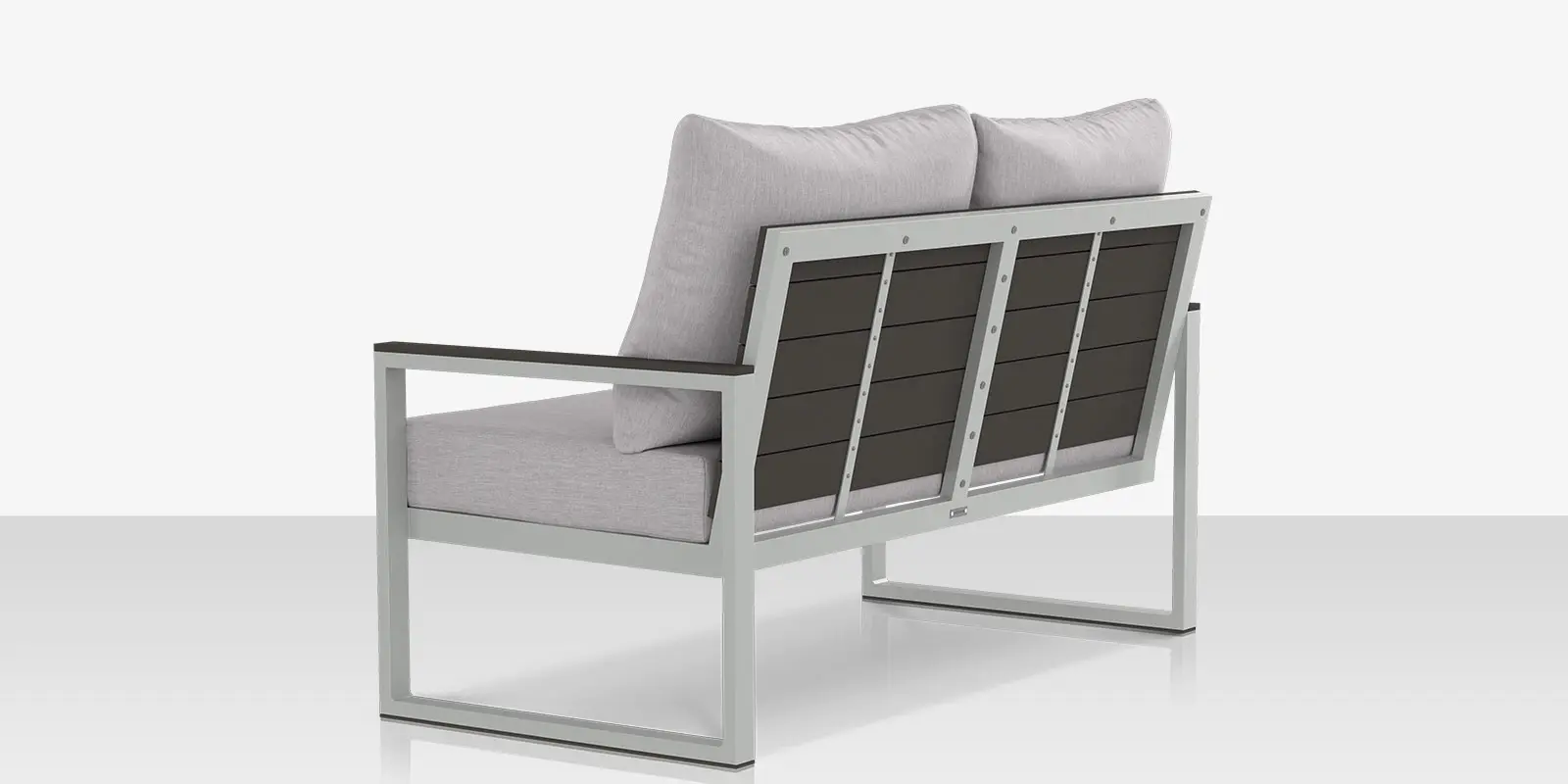 05_modera_new_loveseat_back_angle.webp
