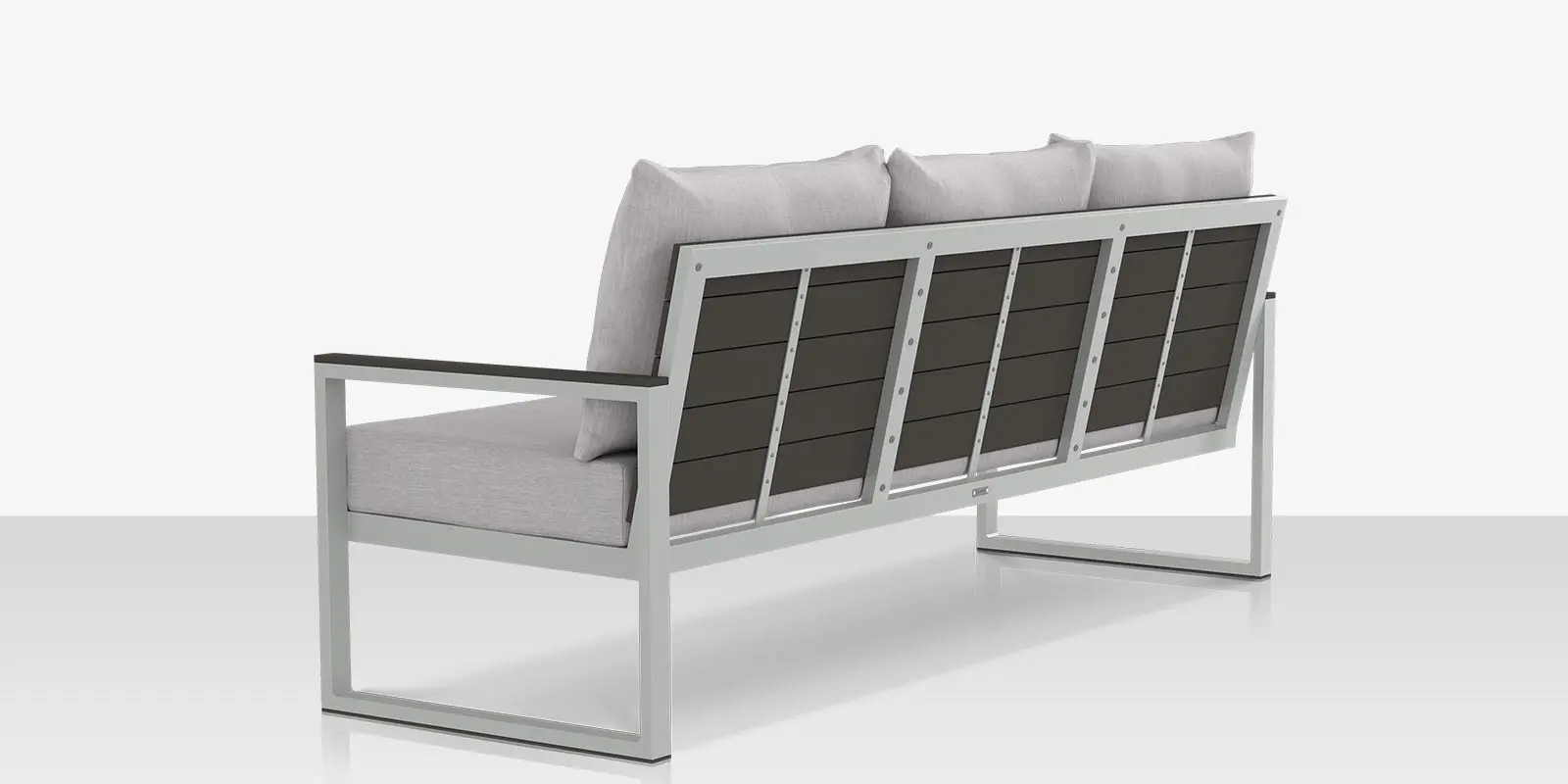 05_modera_new_sofa_back_angle.webp