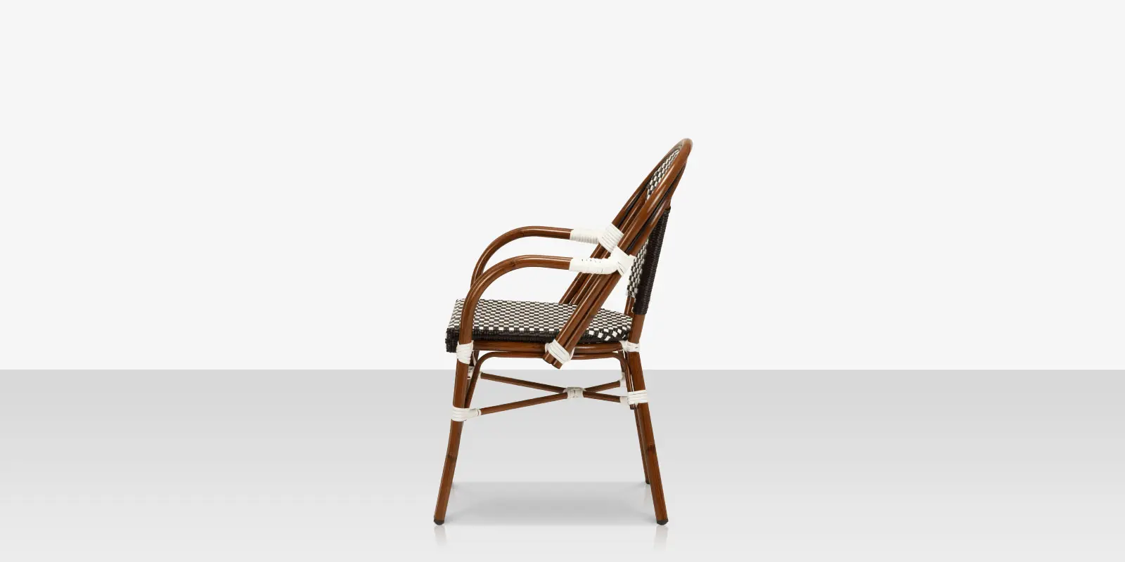 04_paris_dining_chair_black_side.webp