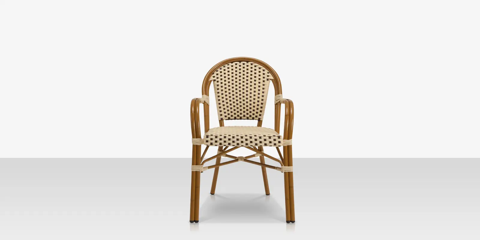 06_paris_dining_chair_creme_front.webp