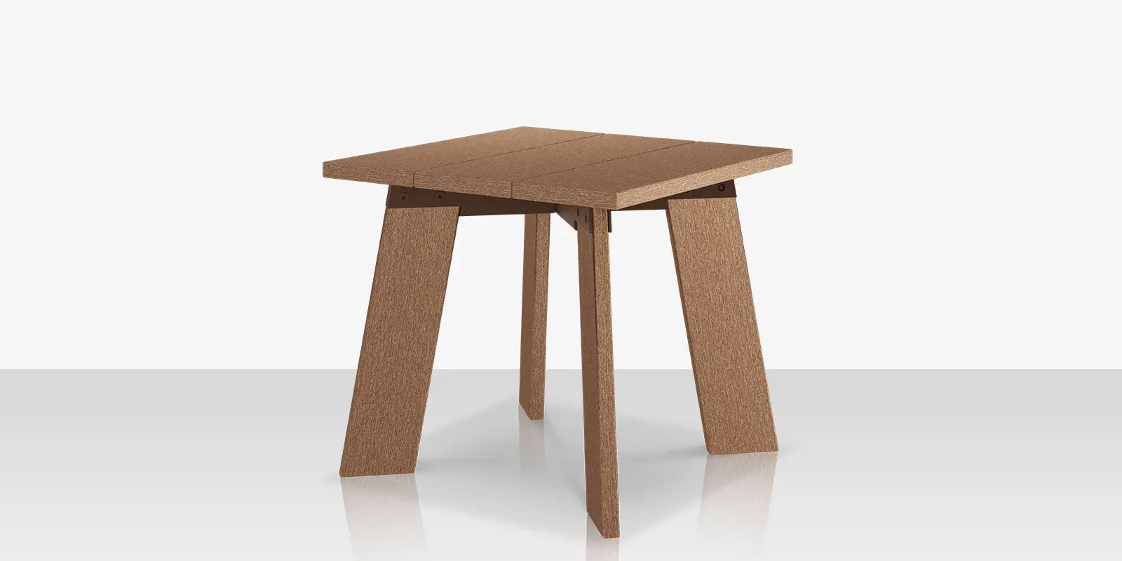 pollyoutdoor_side_table_angle_03.webp