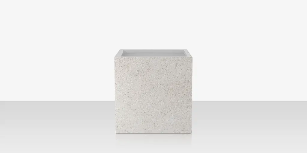 porcelain_planter_24x24x24_arles_blanco_front.webp