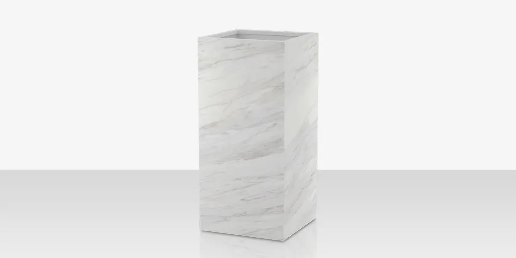 porcelain_planter_24x24x48_calacata_angle.webp