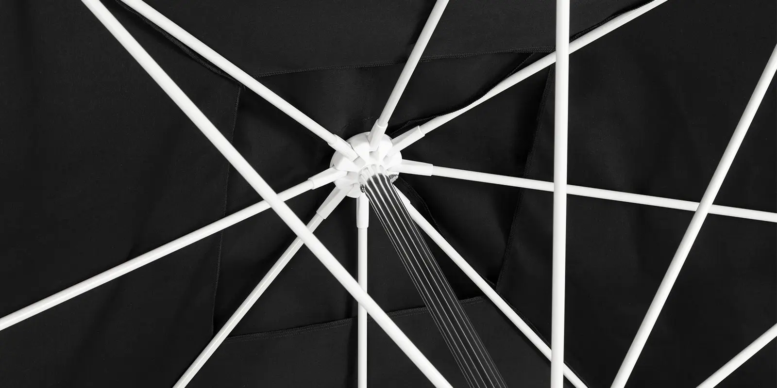 10_rio_square_single_vent_close_up_4.webp