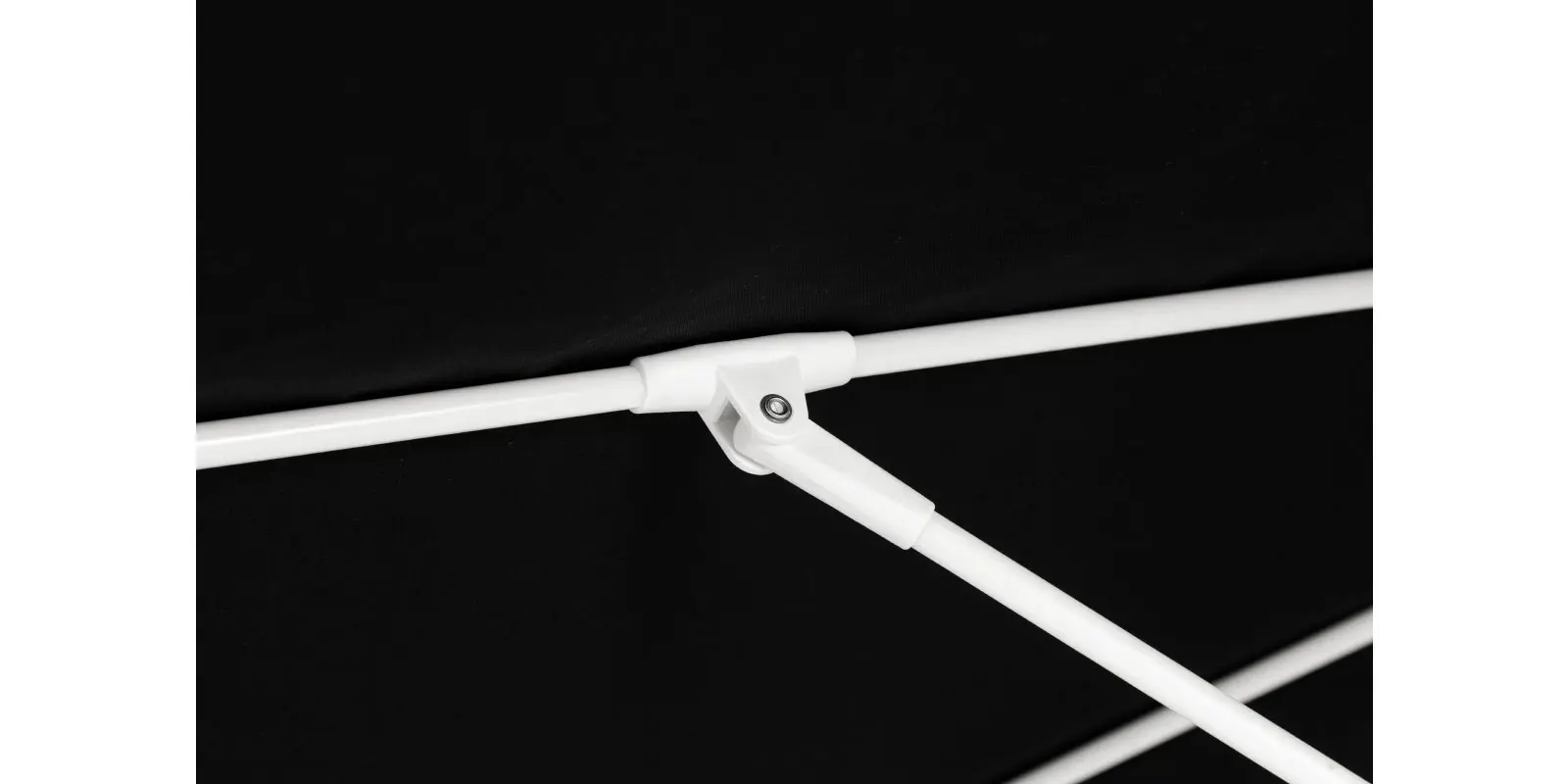 11_rio_square_single_vent_close_up_5.webp