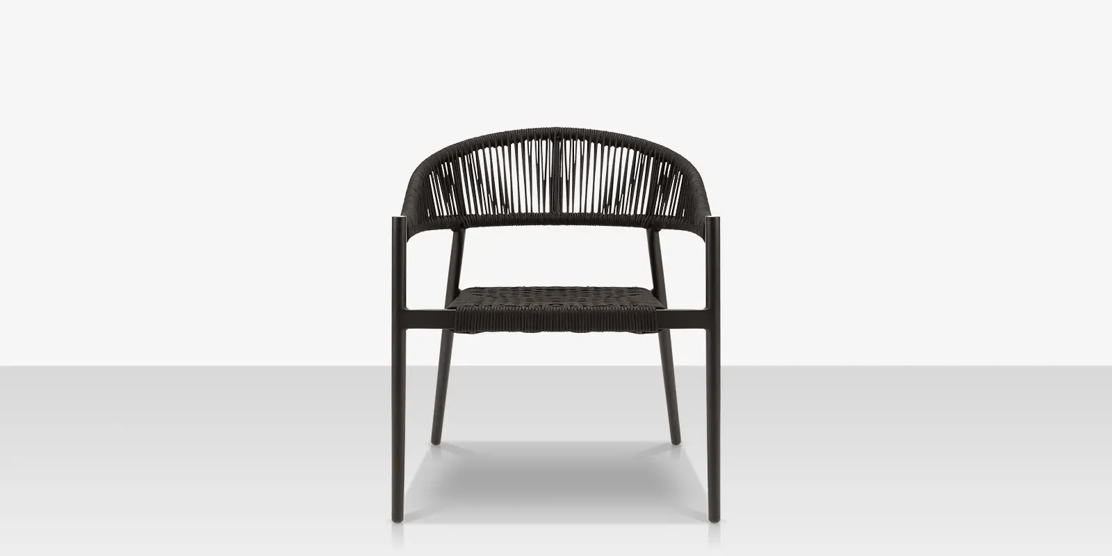 skye_club_chair_black_texblack_frame_front.webp
