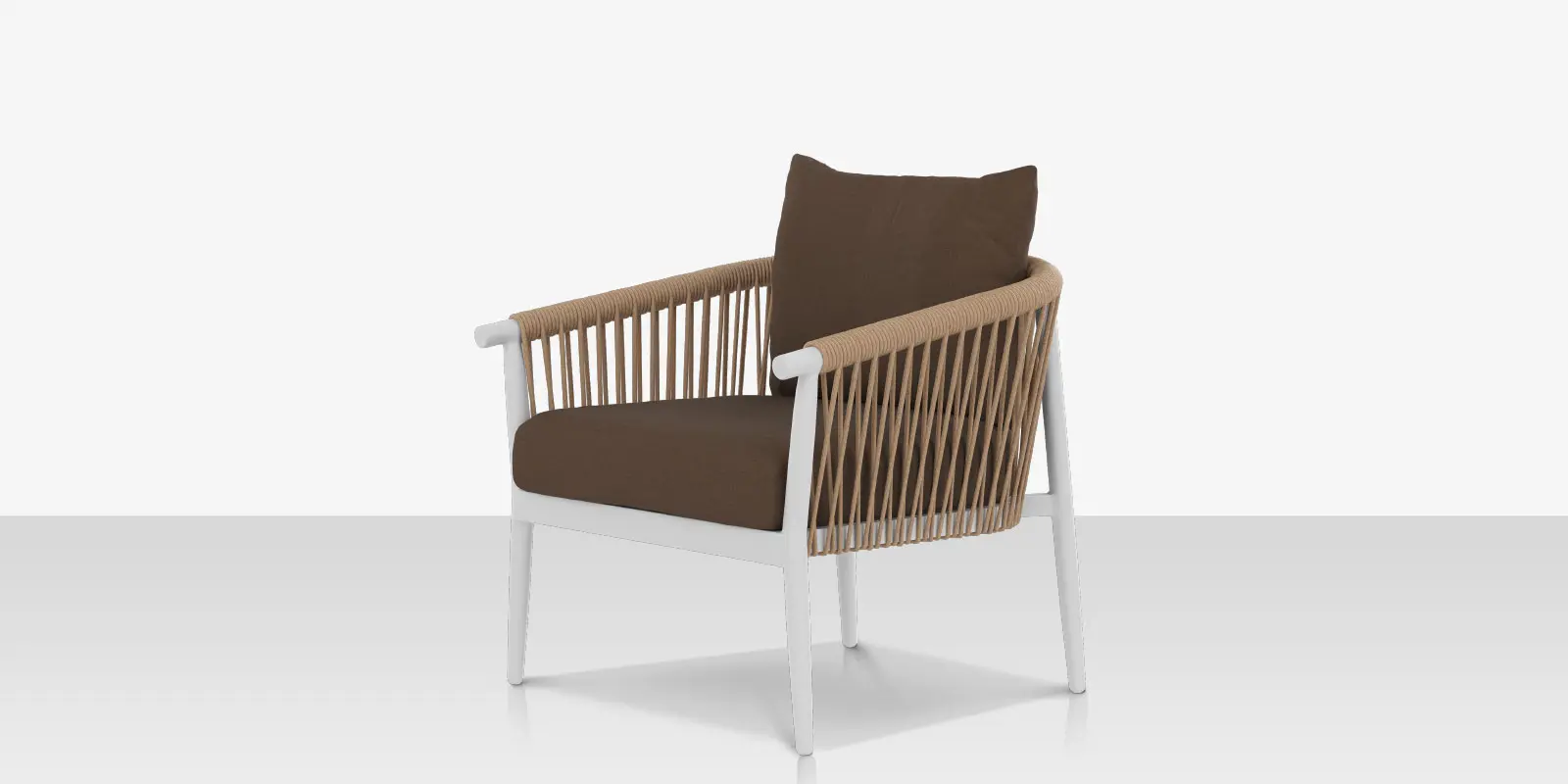15_vines_clubchair_01_angle2.webp