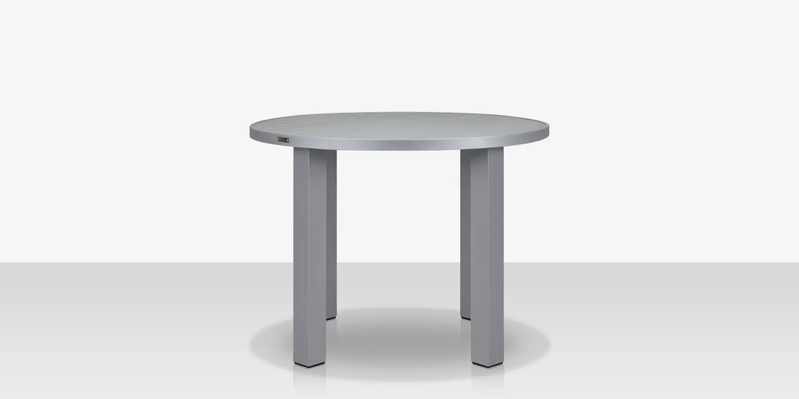 03_fusion_table_round_front.webp
