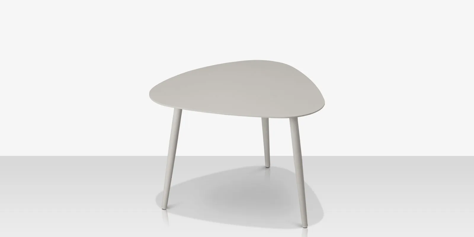 vines_medium_table_02.webp