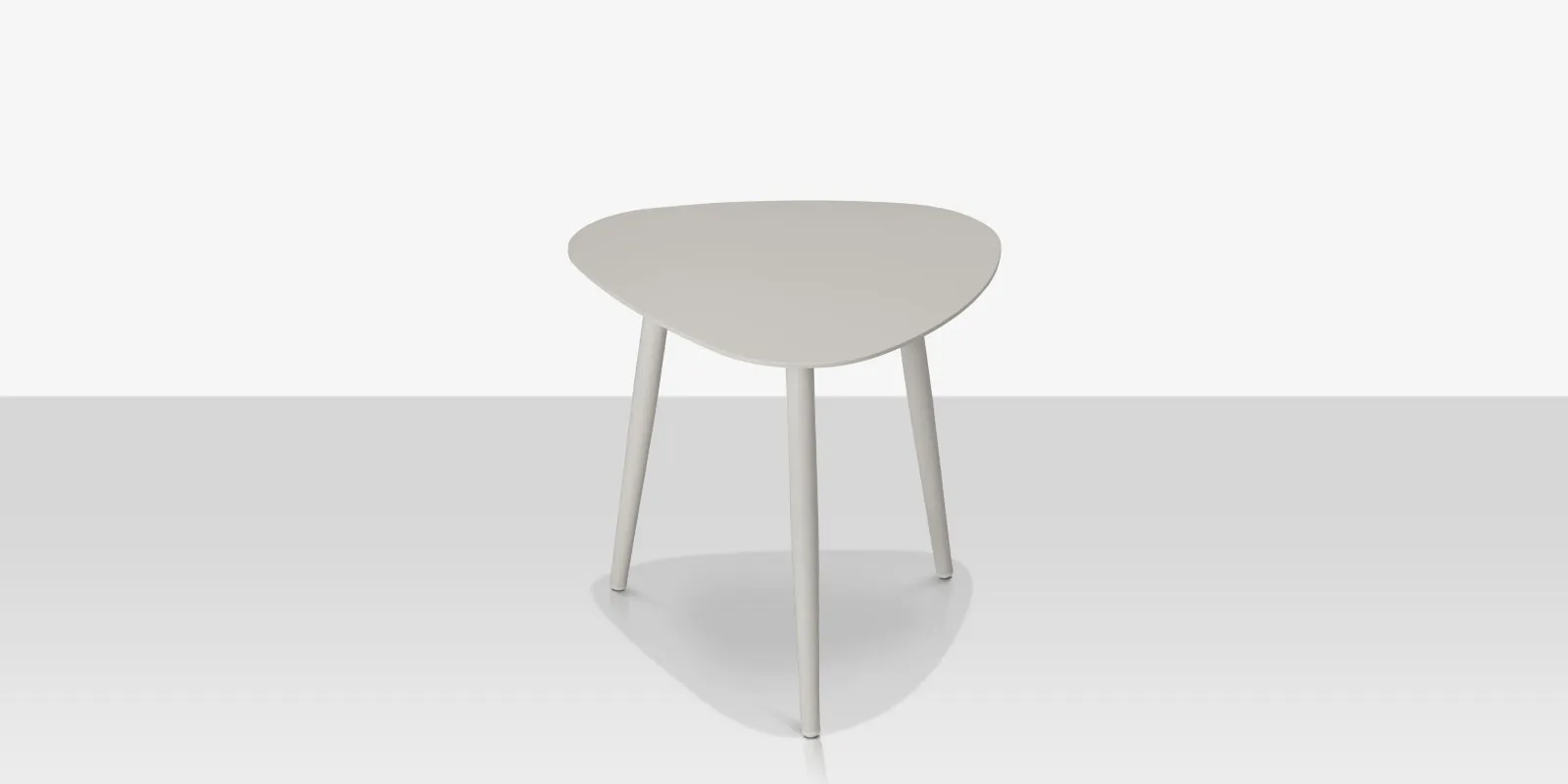 vines_small_table_high_angle_02.webp