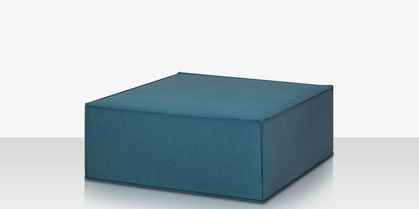 cashbah_square_pouf_angle.webp