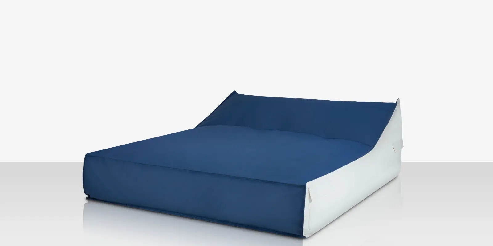cashbah_daybed_angle.webp