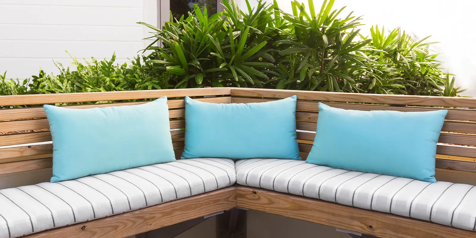 gallery01_cloud_rectangular_toss_pillow.webp