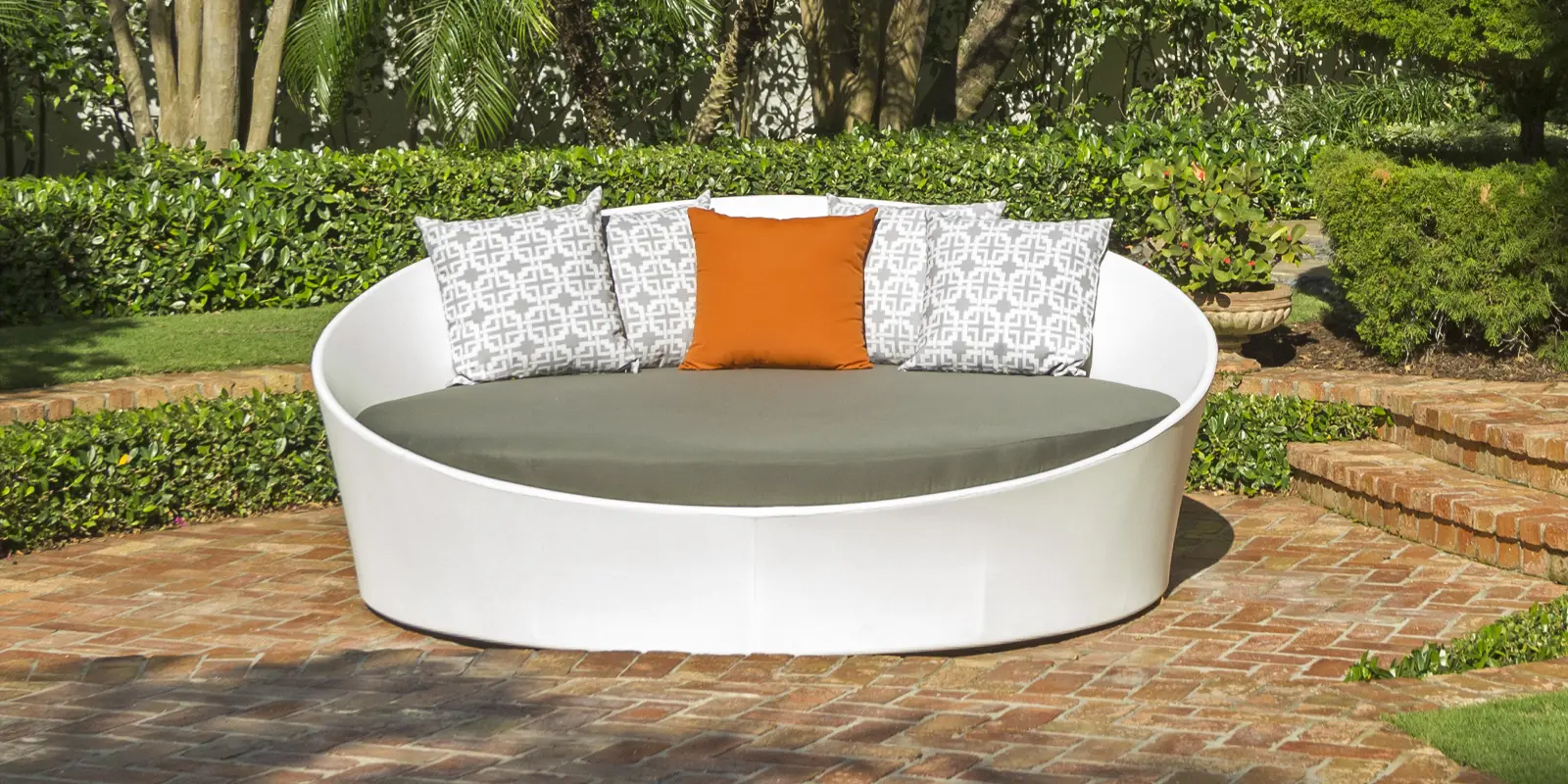gallery01_cloud_square_toss_pillow.webp