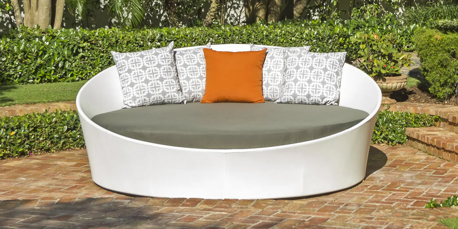 gallery02_cosmo_daybed.webp