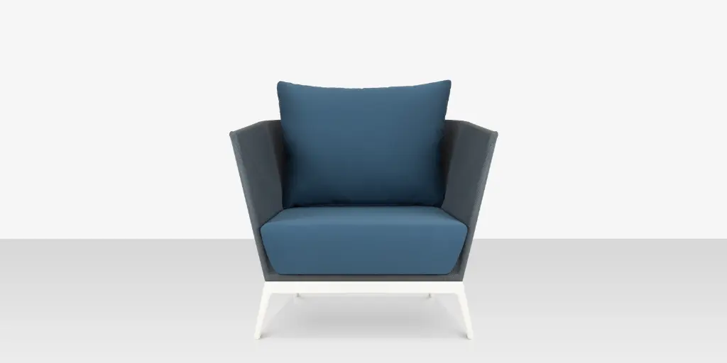 cosmo_clubchair_blue_white_front.webp