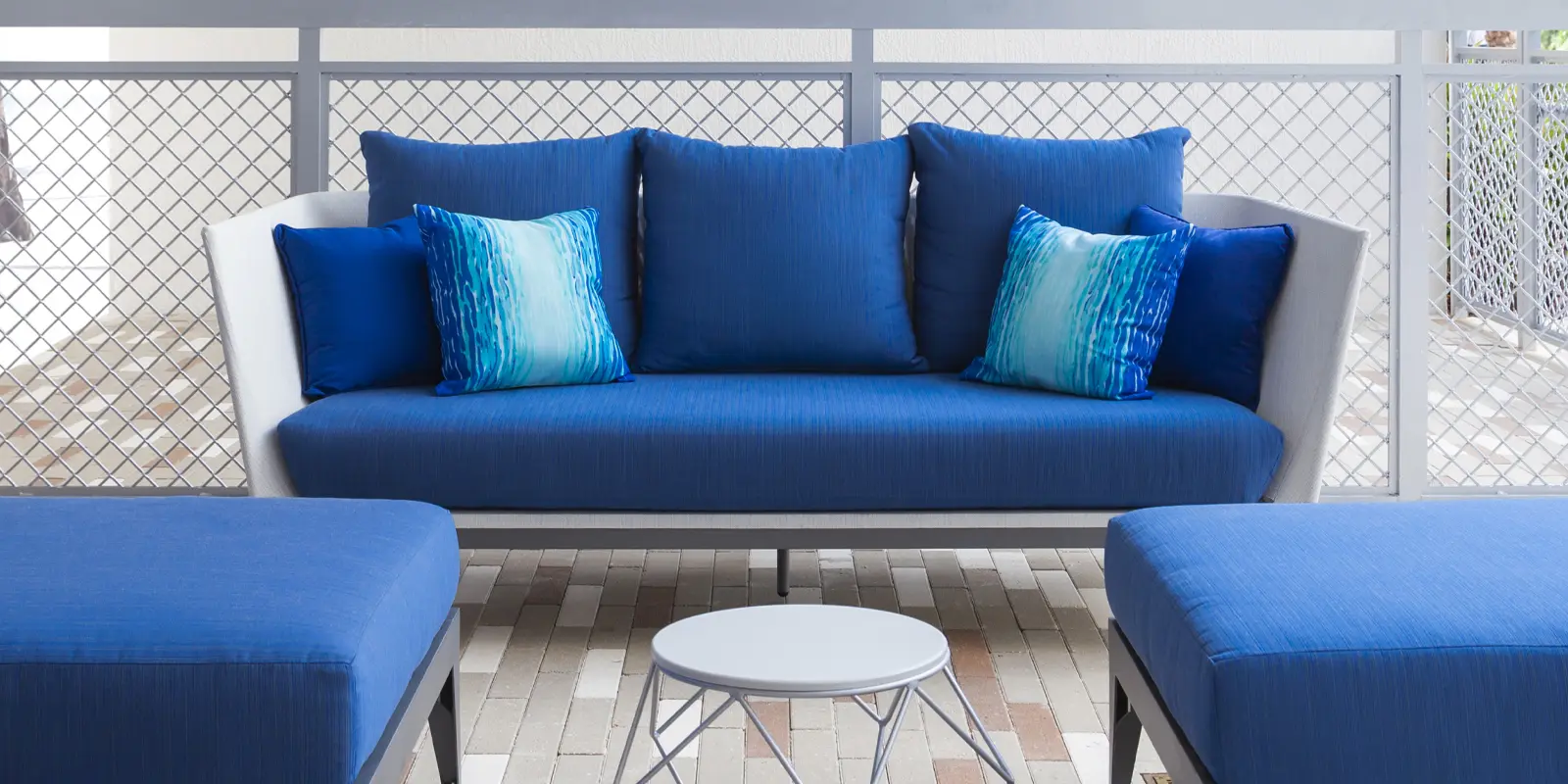 gallery02_cosmo_sofa.webp