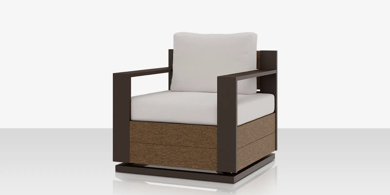 Eclipse Swivel Club Chair